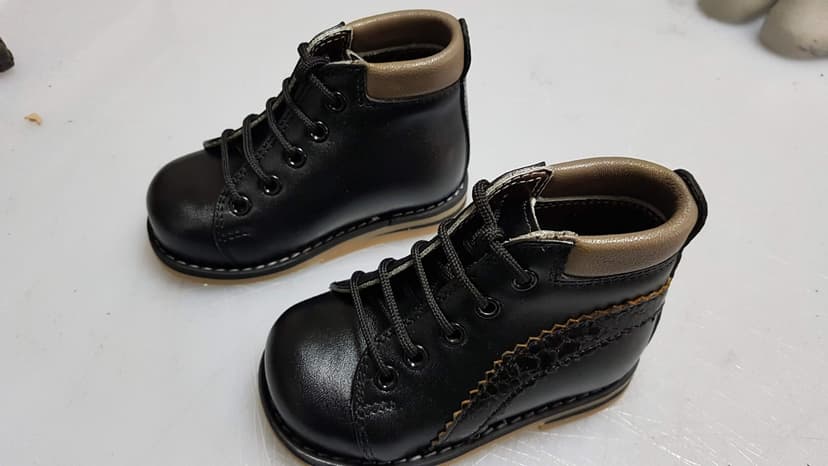 Özel üretim ortopedik botlar